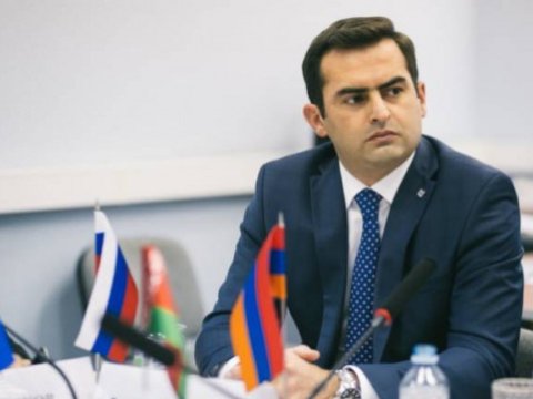 Ermənistanın vitse-spikeri müraciət yaydı: qaytarılan kəndlər bizim deyil!