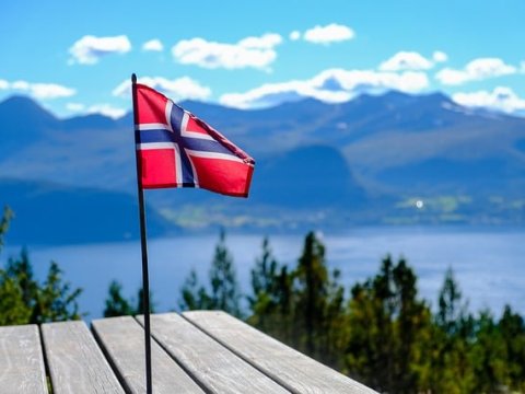 Azərbaycanla Ermənistan arasında sürətli irəliləyişləri gözləyirik - Norveç XİN