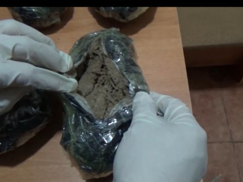 Qazaxda narkokuryer saxlanıldı