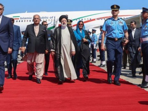 İran prezidenti Pakistanda səfərdədir