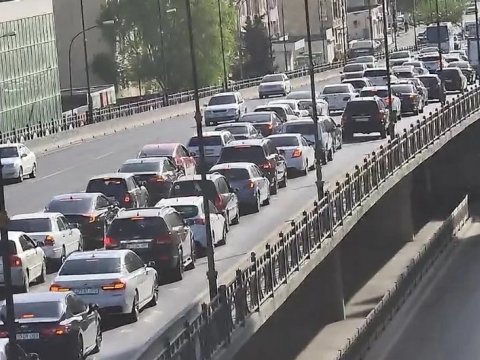 Paytaxtda tıxac olan yolların SİYAHISI