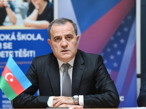 Ceyhun Bayramov Çexiyada Qazaxın kəndlərindən DANIŞDI