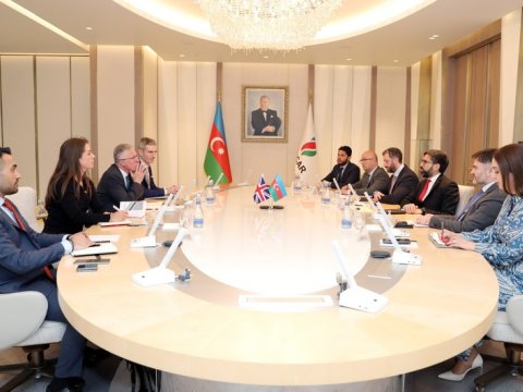 Britaniya rəsmiləri SOCAR-da
