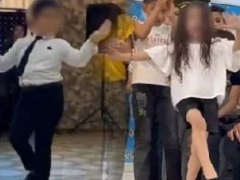 Oğlanların qız kimi rəqsi impotentlik yarada bilər - Kimlər nəyi təbliğ edir?