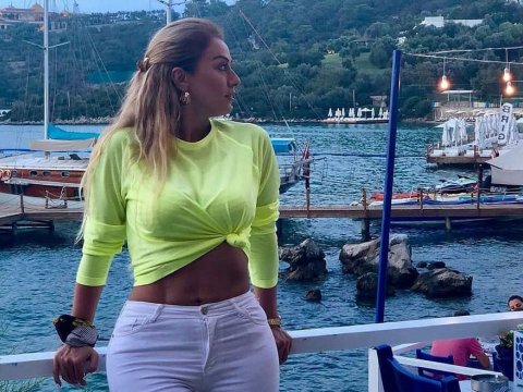 Roza Zərgərli akademiyada hansı fənlərdən dərs deyir?