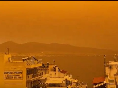 Yunanıstanı toz fırtınası bürüyüb