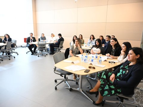 MEDİA mətbuat xidmətlərinin rəhbərləri üçün təlim keçirir - FOTO