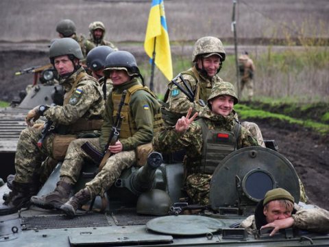 Ukrayna 18-60 yaşlı kişilərə xarici pasport verilməsini dayandırdı