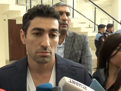 Ermənistanda eks-prezidentin oğlu polisə aparıldı