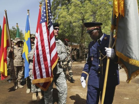 ABŞ qoşunlarının bir hissəsini bu ölkədən ÇIXARIR