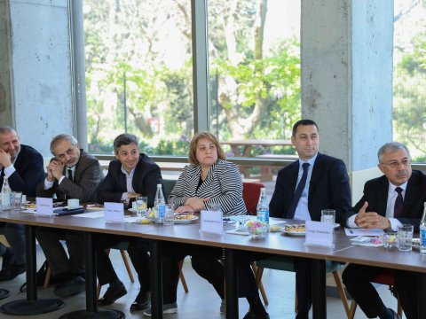 Milli ideyaların yaranması istiqamətində UNEC-də növbəti ictimai müzakirə - VİDEO