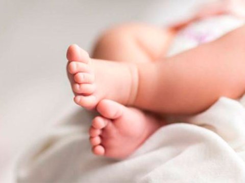 Bakıda 4 aylıq körpə pəncərədən yıxılıb öldü