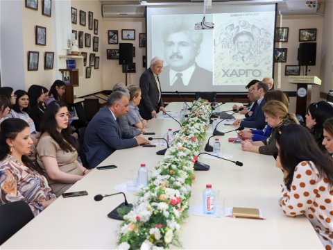 “Zaman Qarayevin “Xarqo” romanında multikultural dəyərlər” mövzusunda dəyirmi masa keçirilib
