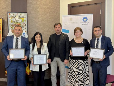 Təhsil jurnalistləri və ekspertləri təltif olundular - FOTOLAR