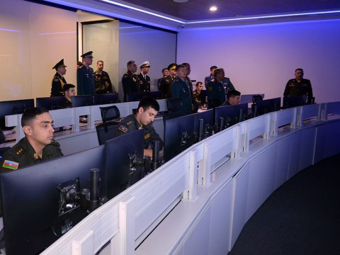 Qazaxıstan müdafiə nazirinin birinci müavini HHQ-nin Komanda Məntəqəsində - FOTO