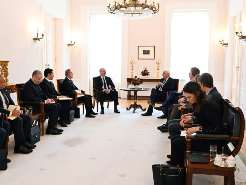 İlham Əliyevin Ştaynmayer ilə geniş tərkibdə görüşdü 