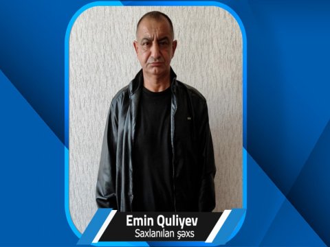 1600 manatlıq boyunbağı oğurladı