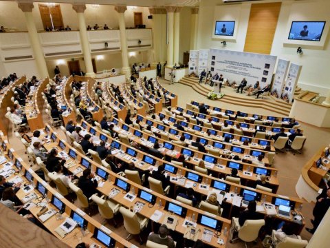 Gürcüstan parlamentində xüsusi təhlükəsizlik rejimi