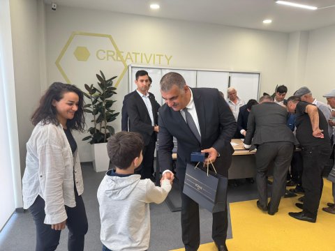 Füzuliyə köçürülən ailələrə mənzillərinin açarları verildi - FOTO