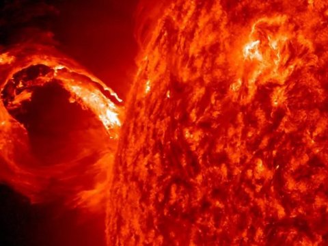 Günəş küləyinin maksimal sürəti 578 km/san olub