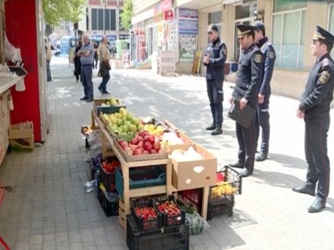 Gəncədə küçə ticarətinə qarşı reyd keçirilib