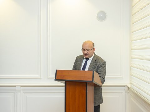 Gədəbəyli jurnalist deputatı məsuliyyətsiz adlandırdı