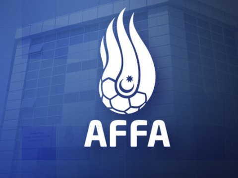 Hakimi vurmağa cəhd edən futbolçu cəzalandırıldı