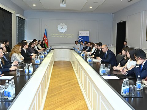 Emin Əmrullayev “Maarifçi”lərlə görüşdü - FOTO