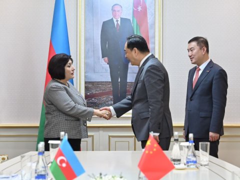 Sahibə Qafarova Çin nümayəndələri ilə görüşdü