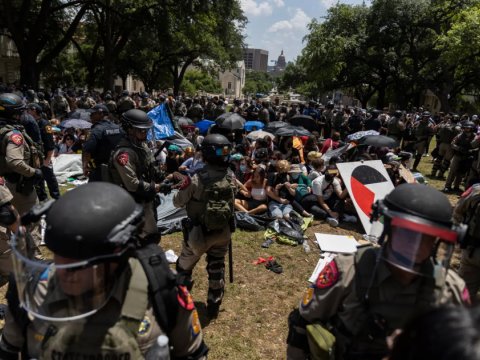 ABŞ-da tələbə etirazları - 100-dən çox həbs edilən var