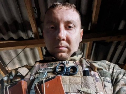 Məşhur ukraynalı yazıçı cəbhədə 