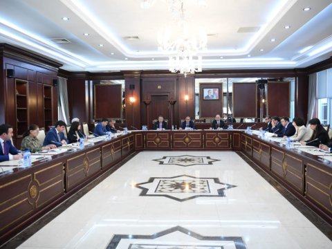 Daha 4 qanun plenar iclasa tövsiyə edildi