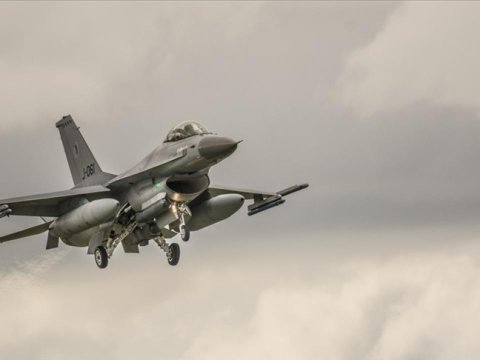 İlk F-16-lar Pasxa bayramından sonra Ukraynada olacaq