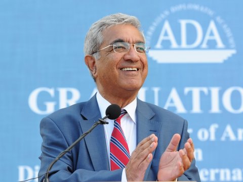 Diplomat, Səfir, Alim, Pedaqoq, Vətənpərvər, Xarizmatik lider