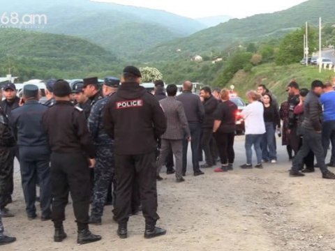 Azərbaycanla sərhədə əlavə polis qüvvələri gətirildi 