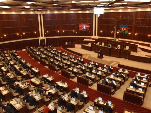 Deputatlar 18 məsələyə görə toplaşır - Tarix AÇIQLANDI