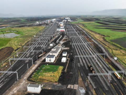Bakı-Tbilisi-Qars dəmir yolunda modernləşdirmə işləri başa çatıb - Sədr