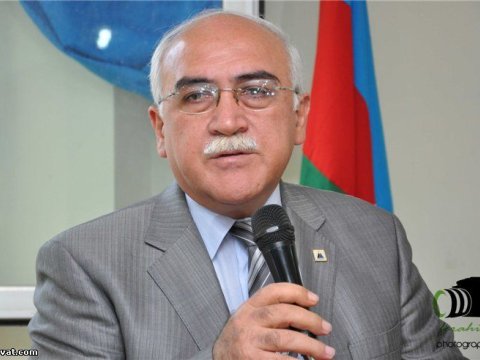 İsa Qəmbər Müsavat başqanı seçildi