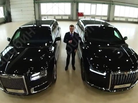 Putinin yeni avtomobili - VİDEO