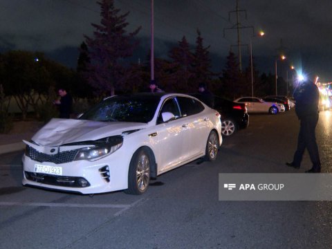 Toydan çıxan qadınları maşın vurdu, biri öldü - VİDEO