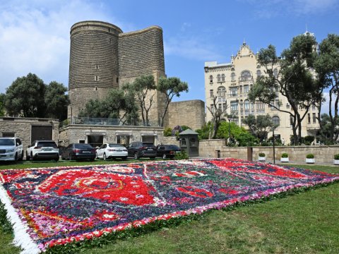 14 bölgənin sənət əsəri Bakıda: ilk Milli Xalça Festivalından REPORTAJ