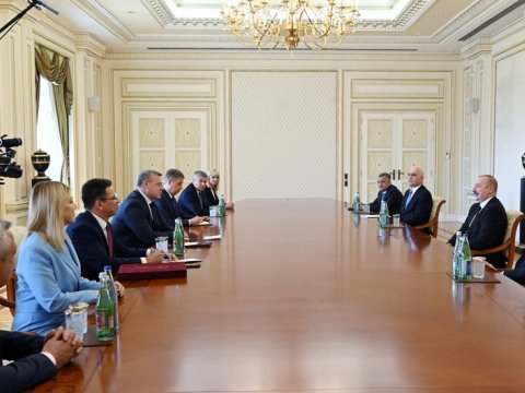İlham Əliyev Həştərxan vilayətinin qubernatorunu qəbul edib