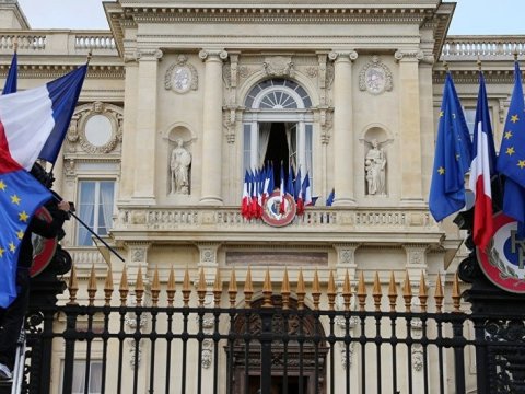 Ukraynaya hərbçi göndərilməyib - Fransa XİN