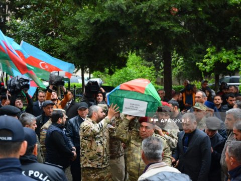 Şəhid Gülalı Dadaşovla vida mərasimi keçirilir - FOTO