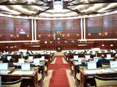 Deputatlara yeni kompüterlər VERİLDİ