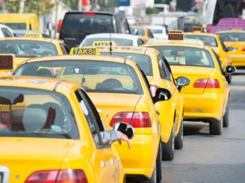 Azərbaycanda taksi sayına məhdudiyyət qoyulacaq - RƏSMİ
