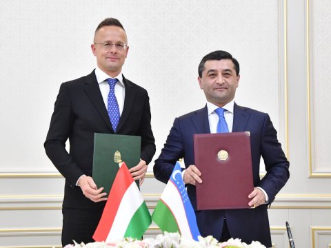 Macarıstan və Özbəkistanın imzaladığı SƏNƏD