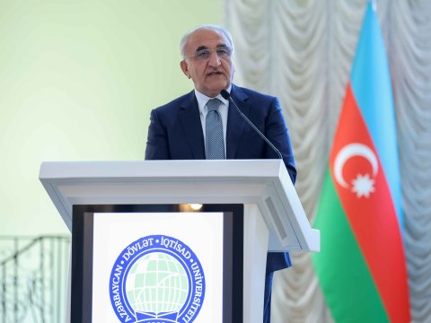 UNEC-də Ulu Öndər Heydər Əliyevin 101-ci ildönümü qeyd olunub - FOTO