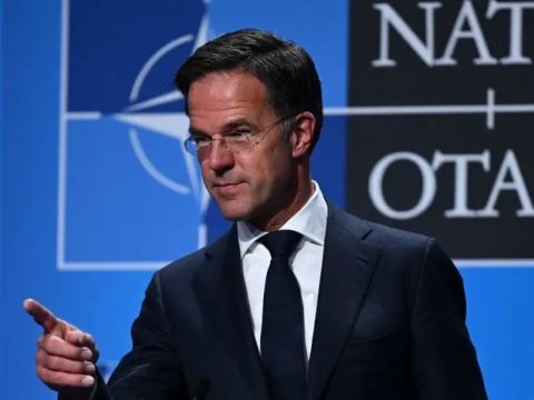 Rutte Qazaxıstana GEDİR