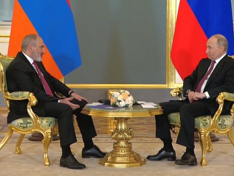 Putin Paşinyanla görüşdə nələri müzakirə etdi?